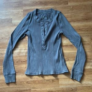 NWOT Aerie Women’s Lightweight Ribbed Shirt